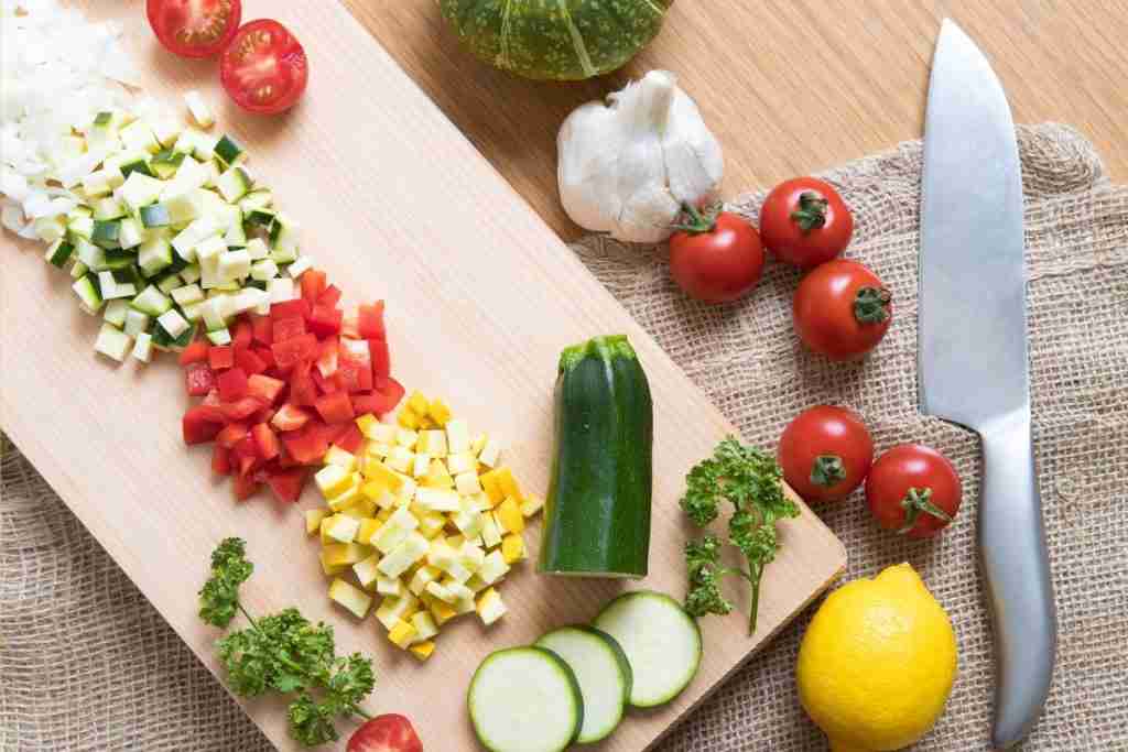 mixture of vegetables on a chopping board can help to lower hba1c